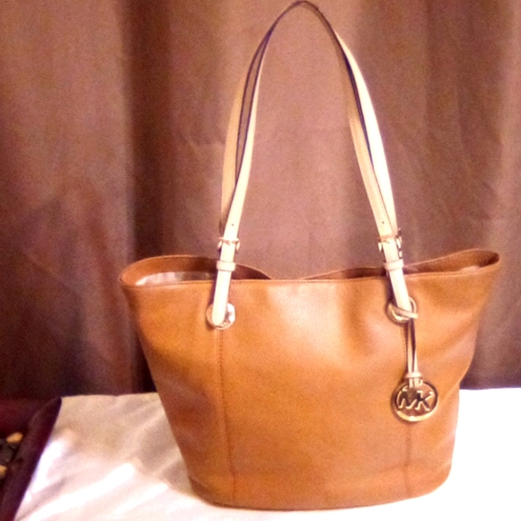 Michael Kors Caramel Tote - Picture 16 of 16